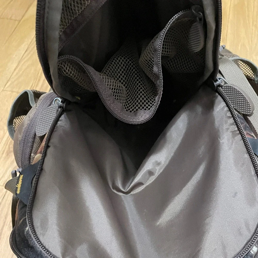 Badlands Hunting Daypack Realtree Camouflage Hydration Ready Tactical Backpack